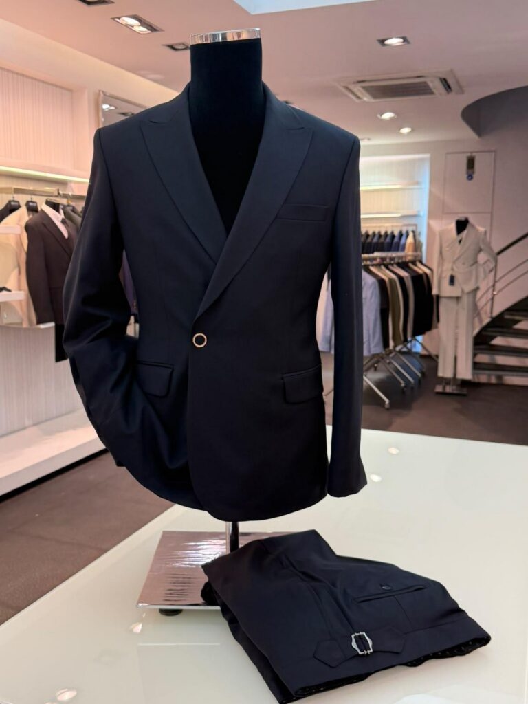 Single-Button Peak-Lapel Suit — Navy